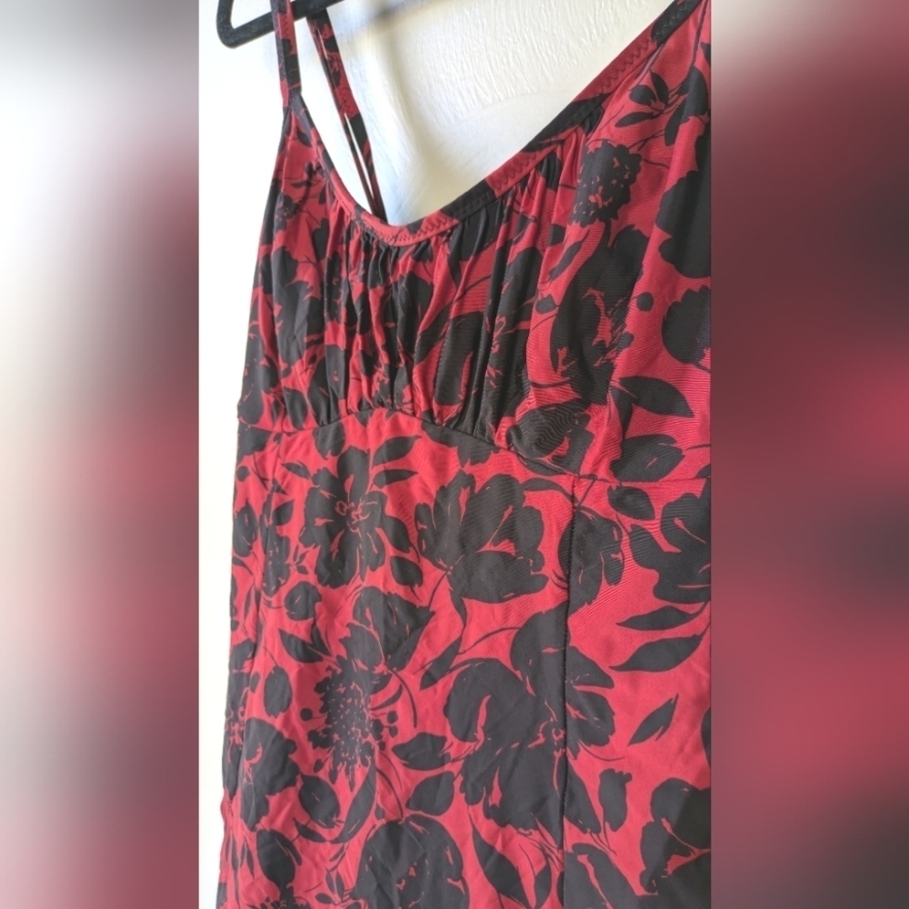 JANTZEN Swim Dress, Red & Black Floral One-Piece, Empire Waist, Size L - Picture 2 of 9